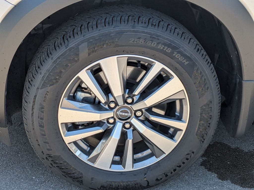 2025 Nissan Pathfinder SL - Photo 10
