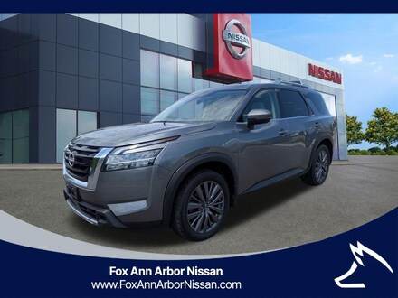 2023 Nissan Pathfinder SL SUV