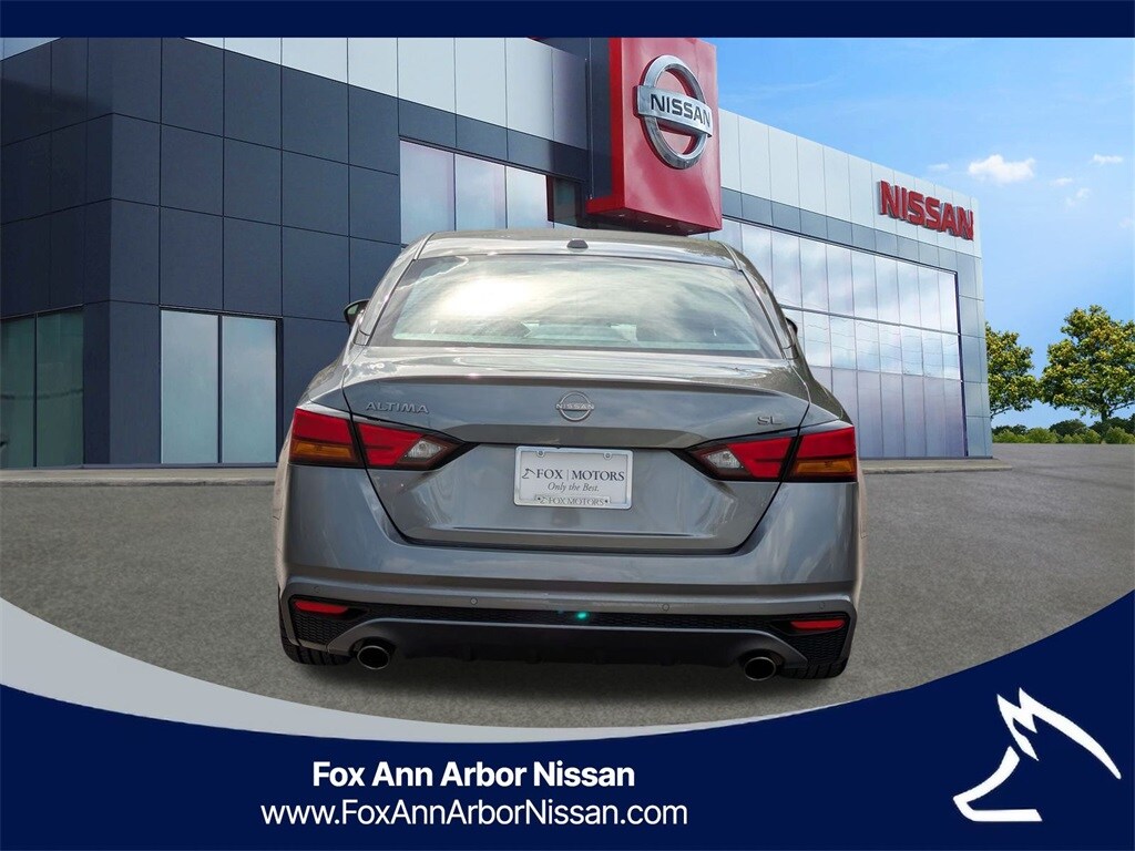 2023 Nissan Altima 2.5 SL photo 2