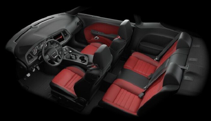 2016_Dodge_Challenger_392_Hemi_Scat_Pack_Shaker_Interior.jpg