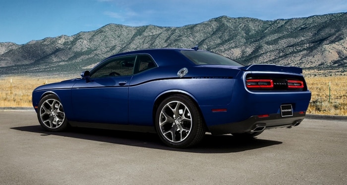 2017-Dodge-Challenger-SXT-Plus (700x373).jpg