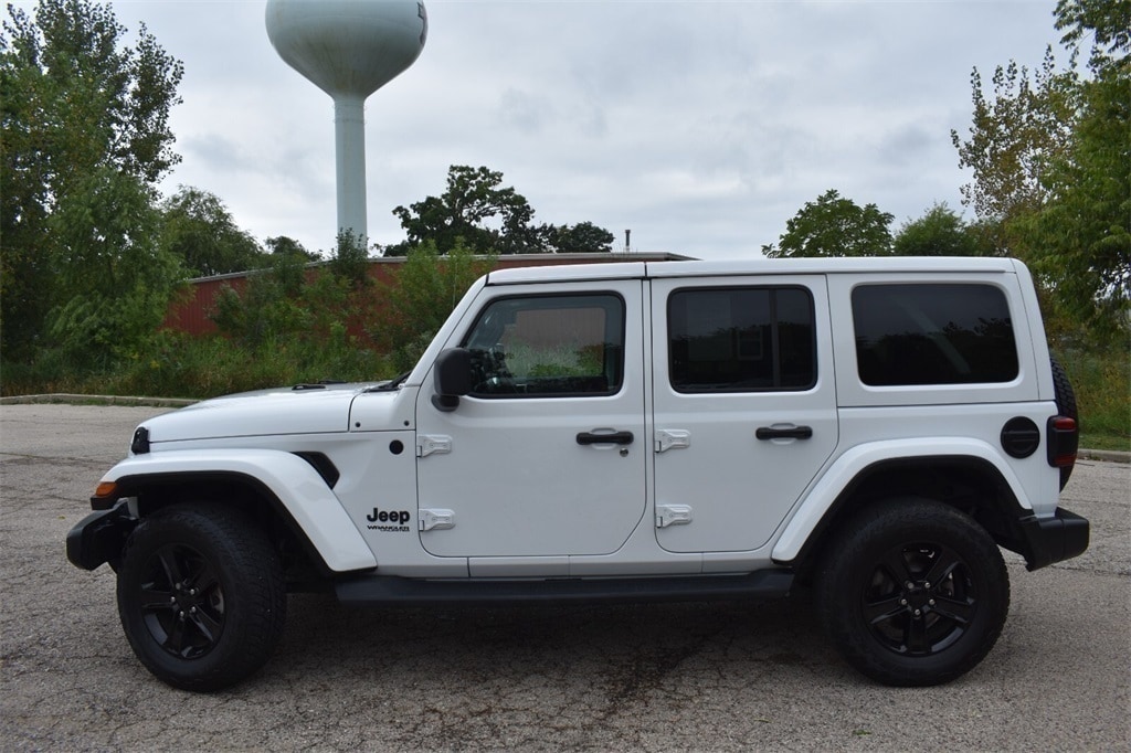 Used 2022 Jeep Wrangler Unlimited Sahara Altitude with VIN 1C4HJXEG5NW199680 for sale in Antioch, IL