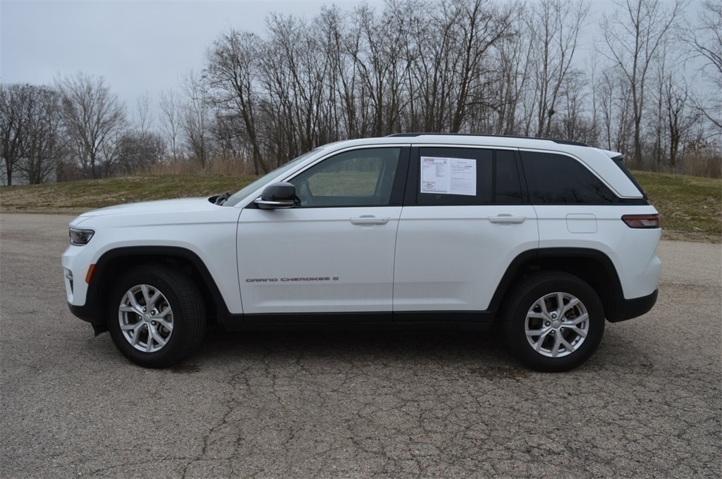 Used 2023 Jeep Grand Cherokee Limited with VIN 1C4RJHBG9PC512801 for sale in Antioch, IL