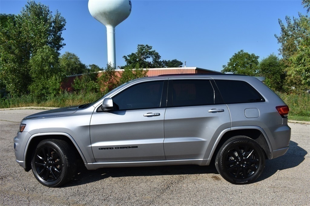 Used 2019 Jeep Grand Cherokee Altitude with VIN 1C4RJFAG7KC610952 for sale in Antioch, IL