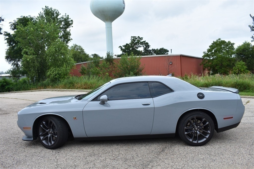 Used 2022 Dodge Challenger R/T with VIN 2C3CDZFJ4NH223736 for sale in Antioch, IL