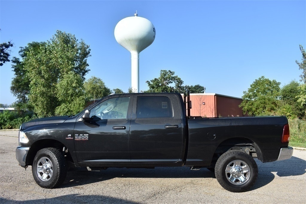 Used 2018 RAM Ram 2500 Pickup Tradesman with VIN 3C6UR5CL9JG336678 for sale in Antioch, IL