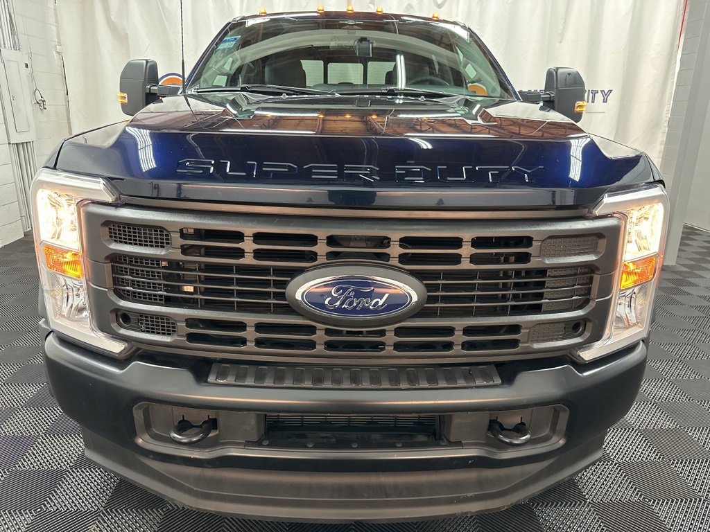 2023 Ford F-450 XL photo 3