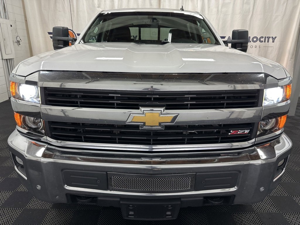 2015 Chevrolet Silverado LTZ photo 3
