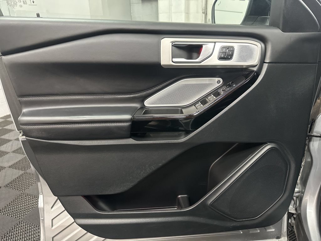 2022 Ford Explorer Platinum - Photo 16