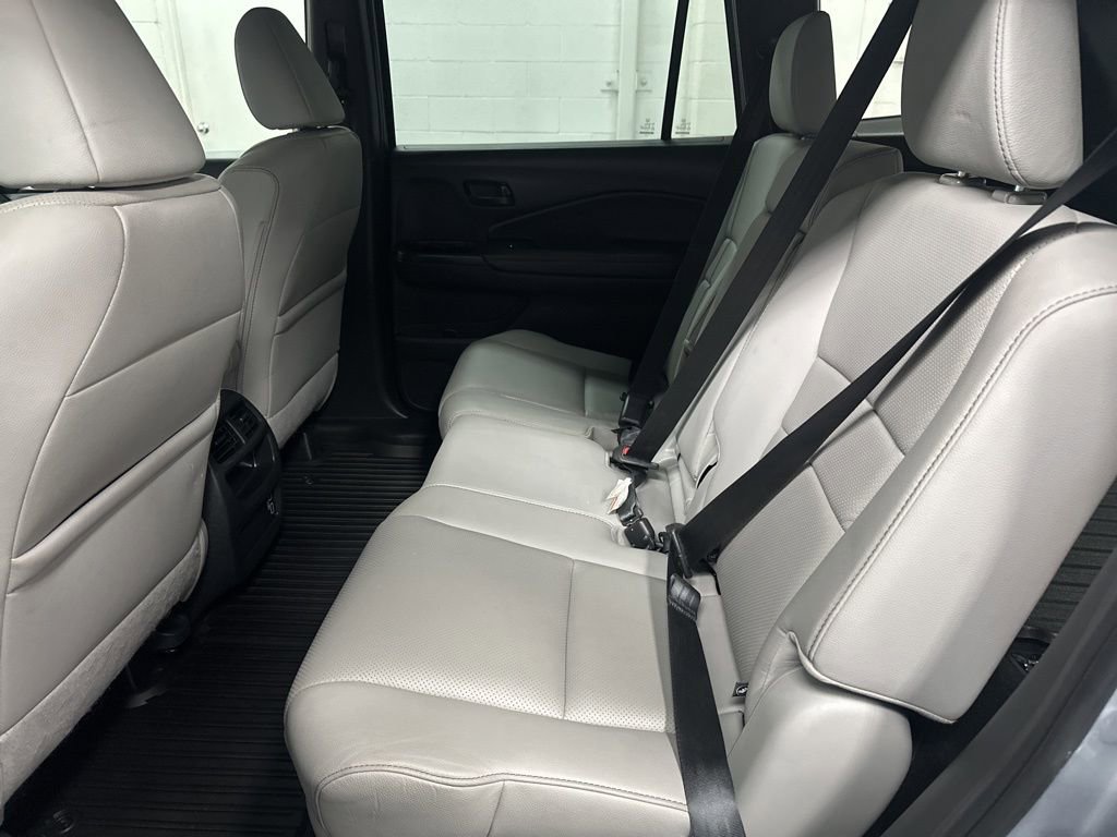 2023 Honda Passport EX-L - Photo 38
