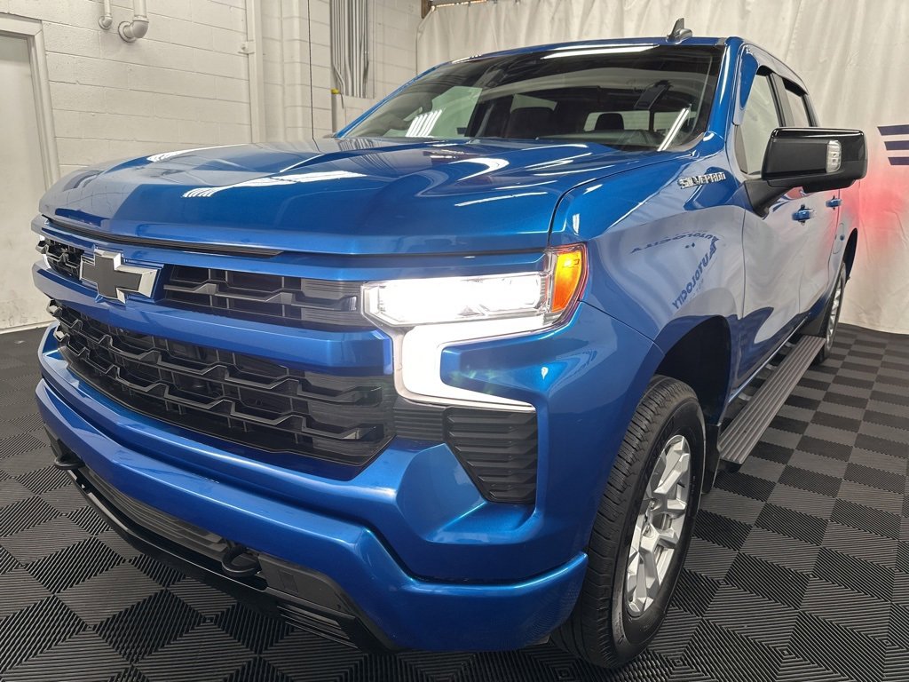 2023 Chevrolet Silverado 1500 RST photo 4