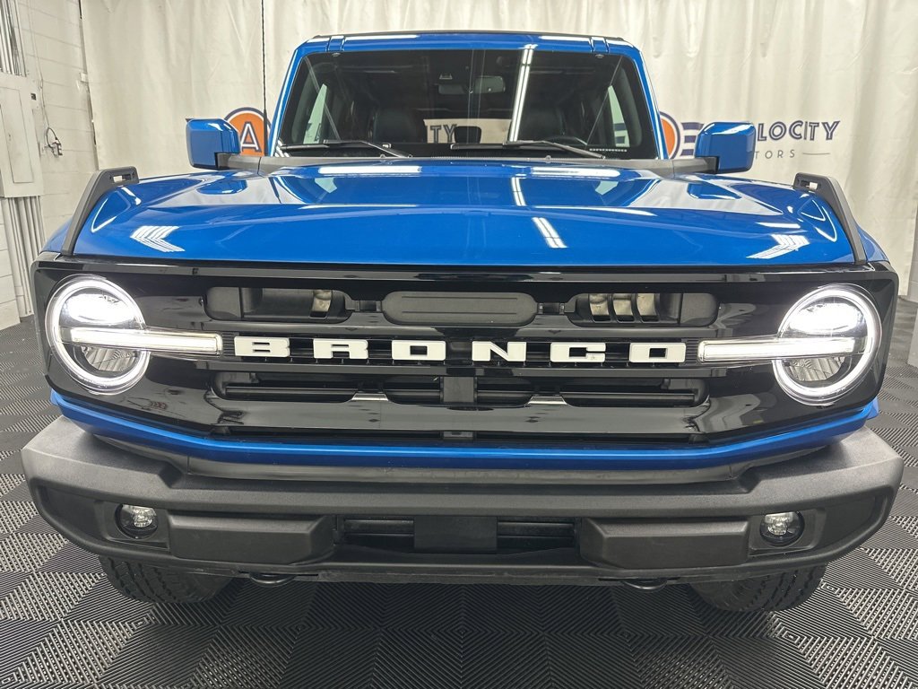 2024 Ford Bronco Outer Banks photo 3