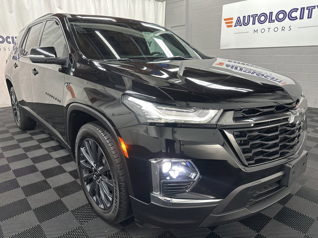 2023 Chevrolet Traverse RS photo 2