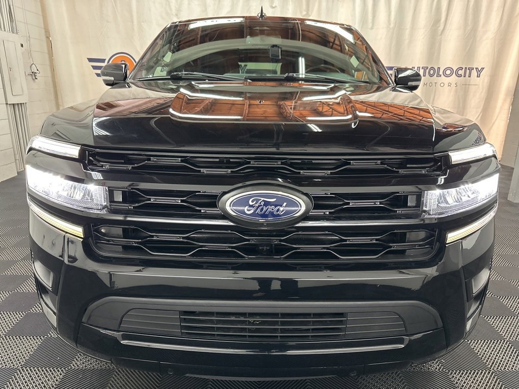 2024 Ford Expedition MAX Limited photo 2
