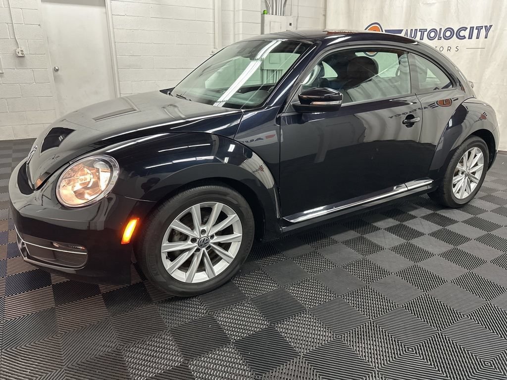 Used 2018 Volkswagen Beetle 2.0T SE Hatchback