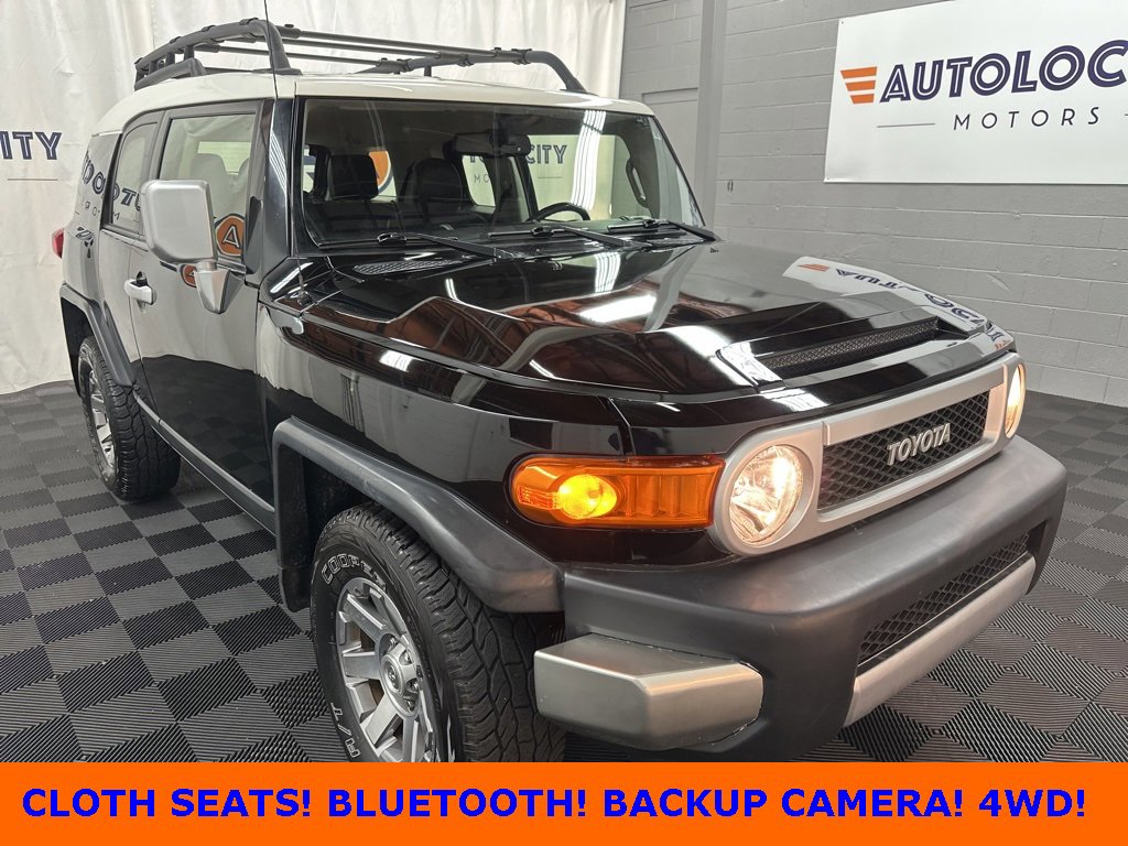 2014 Toyota FJ Cruiser Base's photo