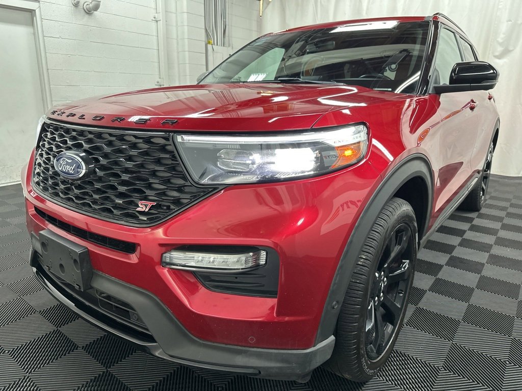 2023 Ford Explorer ST photo 4