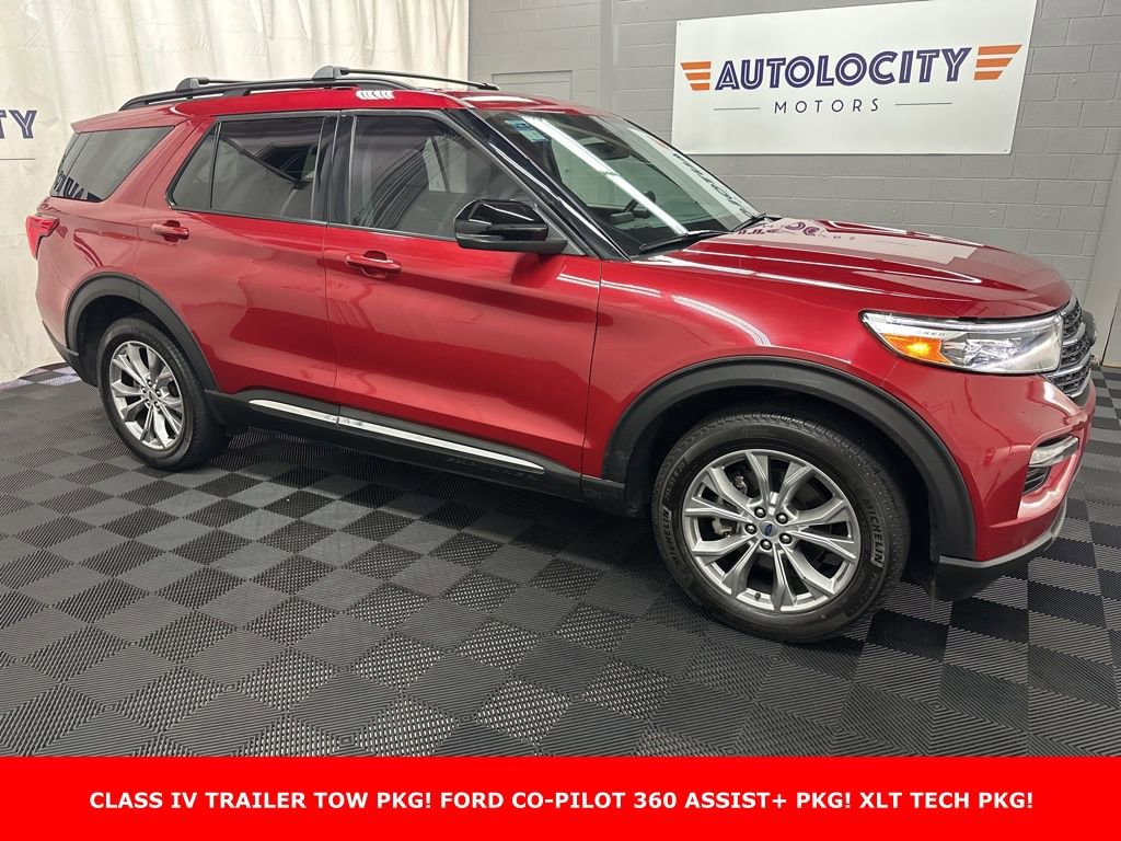 2023 Ford Explorer XLT 4WD's photo