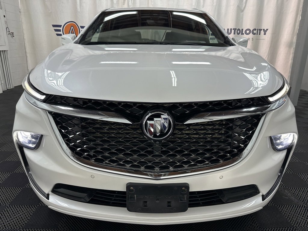 2022 Buick Enclave Avenir photo 2