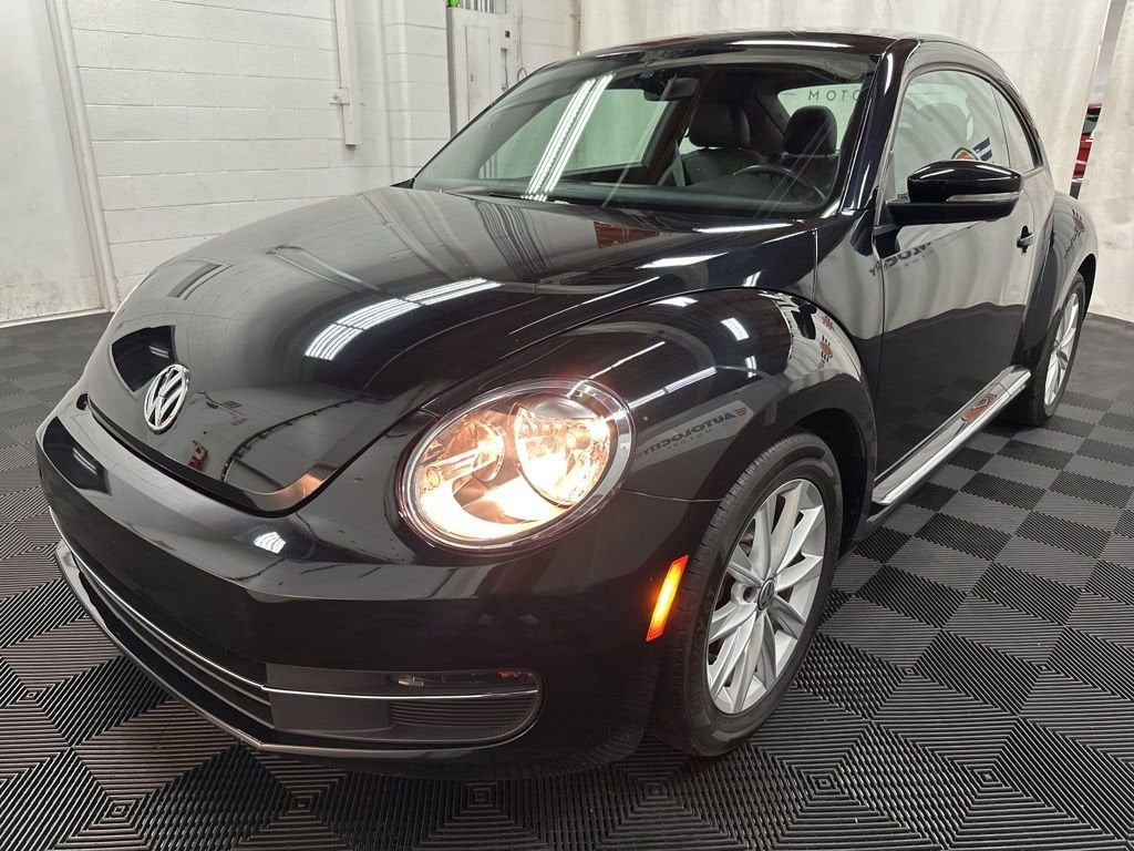 Used 2018 Volkswagen Beetle 2.0T SE Hatchback