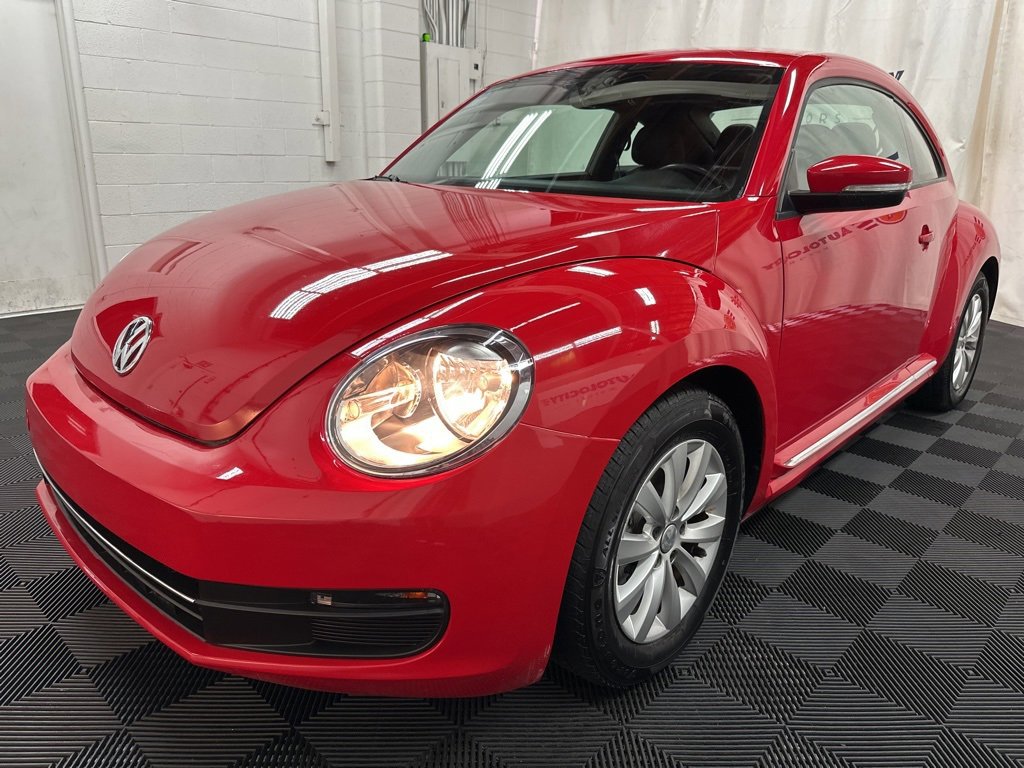 2019 Volkswagen Beetle S photo 3