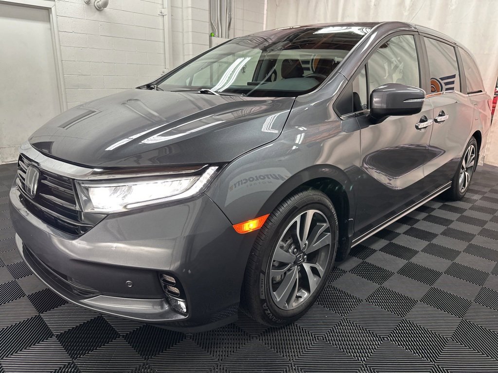 2024 Honda Odyssey Touring photo 4