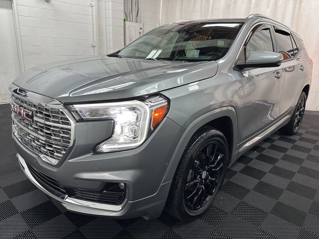 Used 2024 GMC Terrain Denali SUV