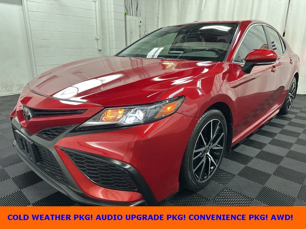 Used 2021 Toyota Camry SE Sedan