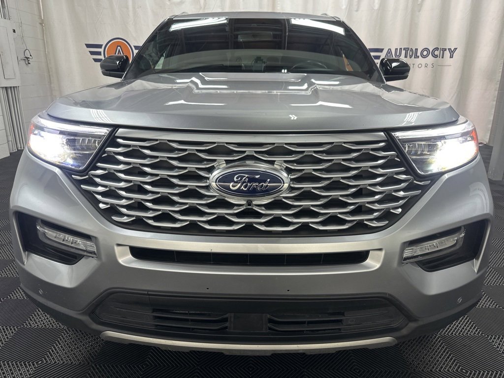 2022 Ford Explorer Platinum photo 3