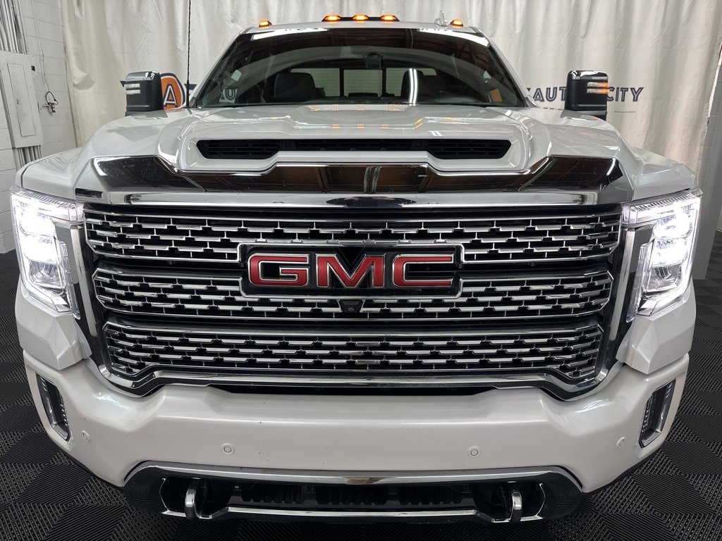 2023 Gmc Sierra 3500 HD Denali photo 3