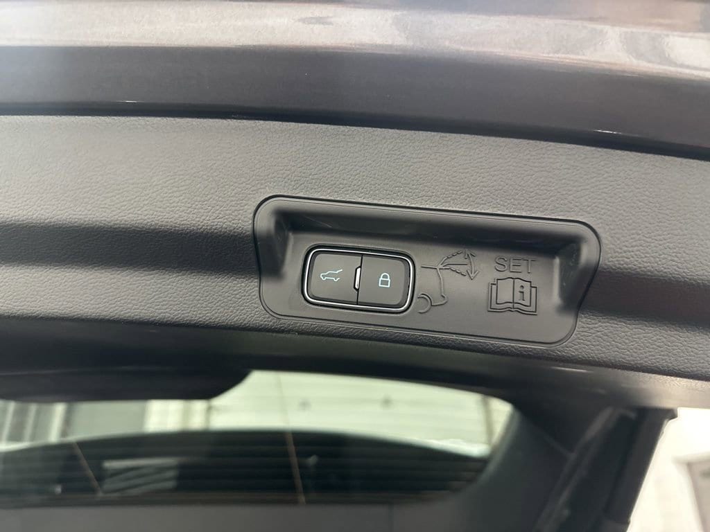 2024 Ford Explorer ST - Photo 42