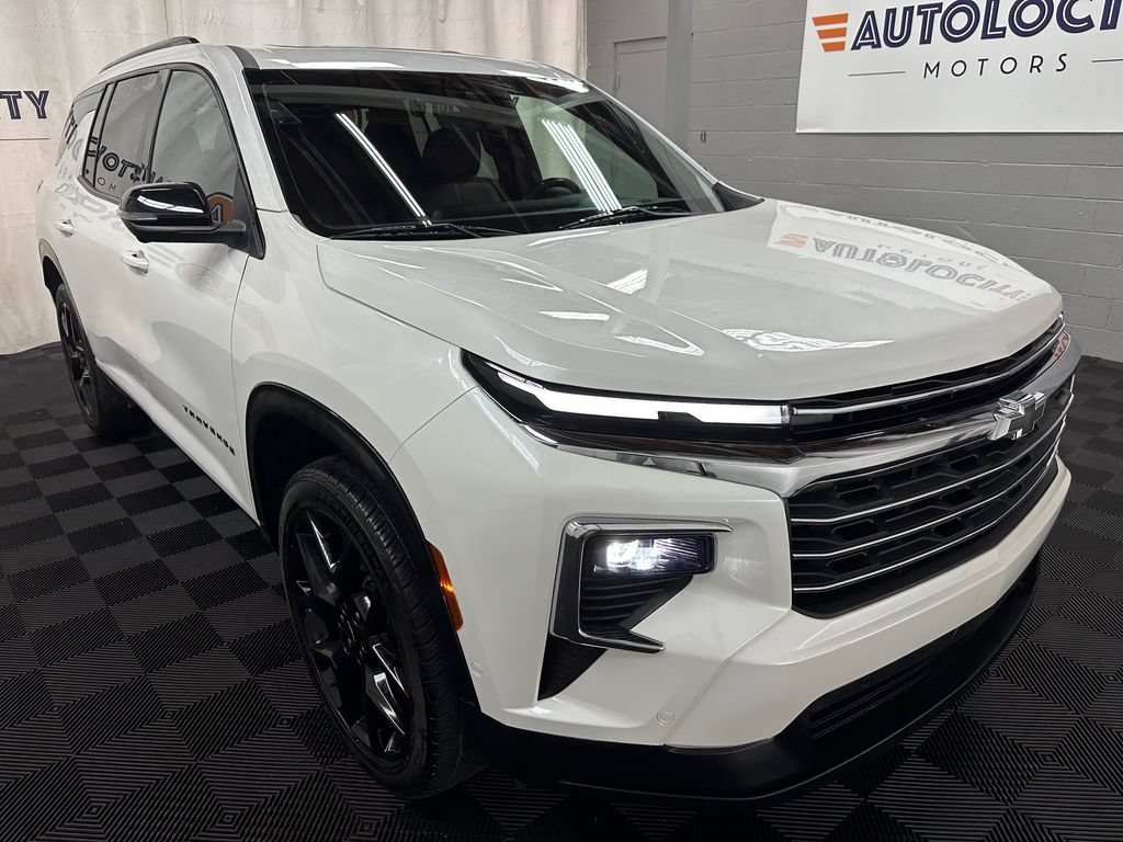 Used 2025 Chevrolet Traverse AWD RS SUV