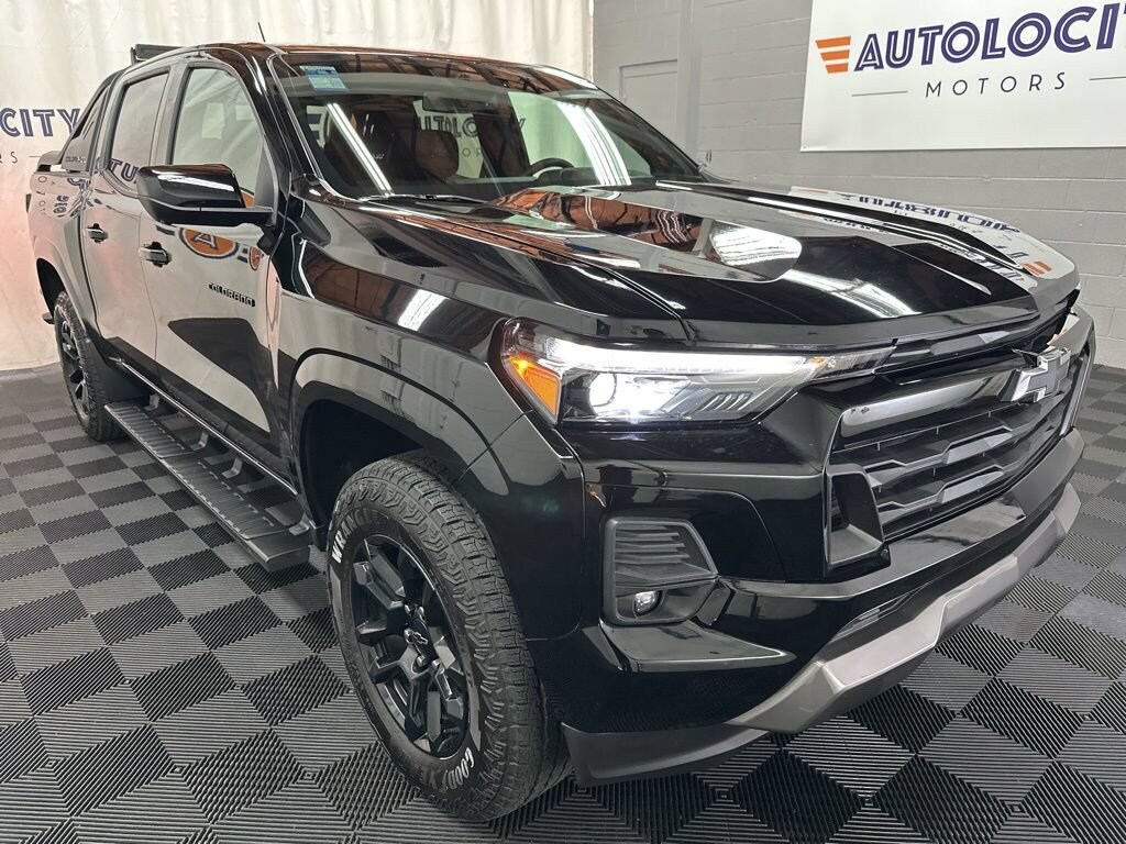 Used 2025 Chevrolet Colorado 4WD Z71 Truck Crew Cab