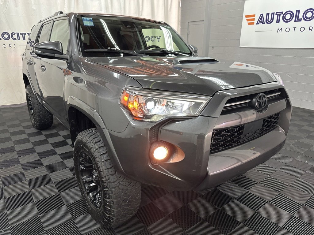 2021 Toyota 4Runner SR5 Premium photo 2