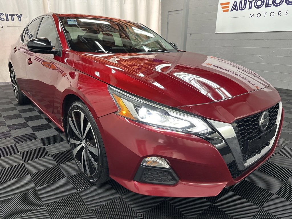 2020 Nissan Altima 2.5 SR photo 2