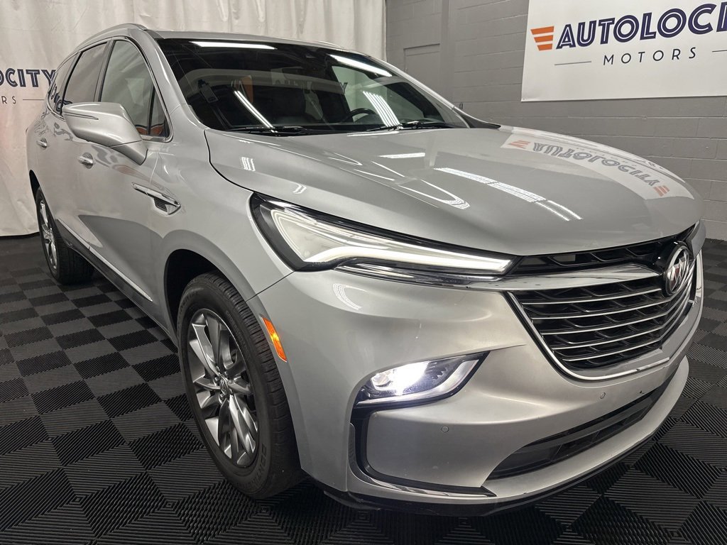 2022 Buick Enclave Premium photo 2