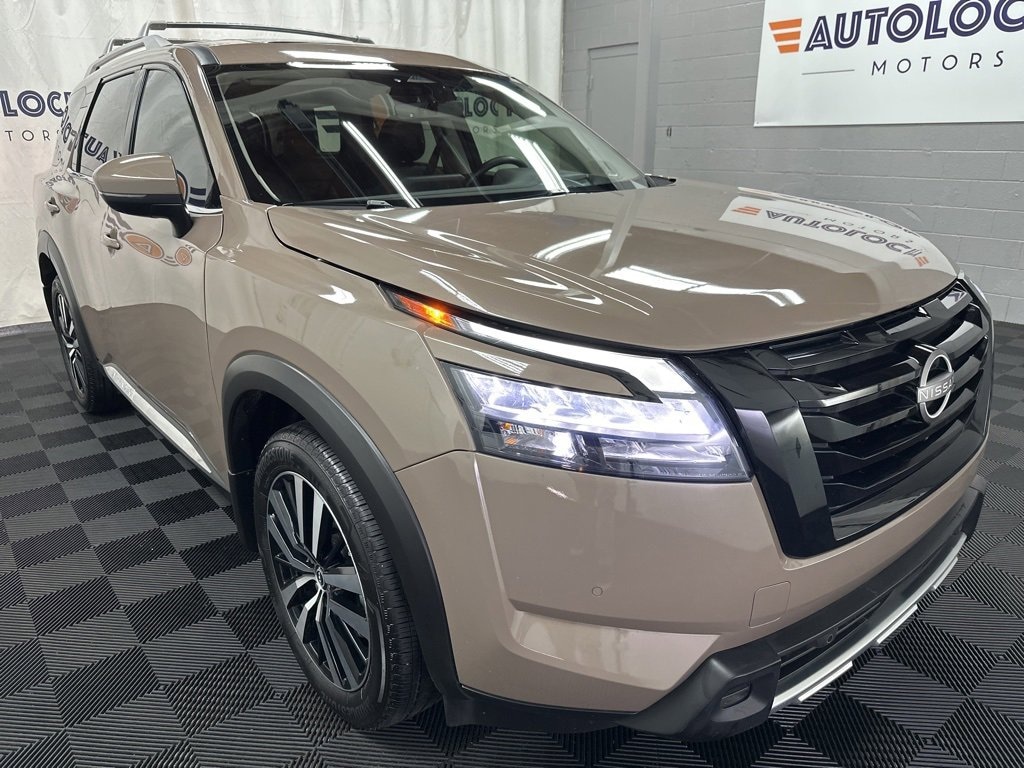 Used 2025 Nissan Pathfinder Platinum SUV