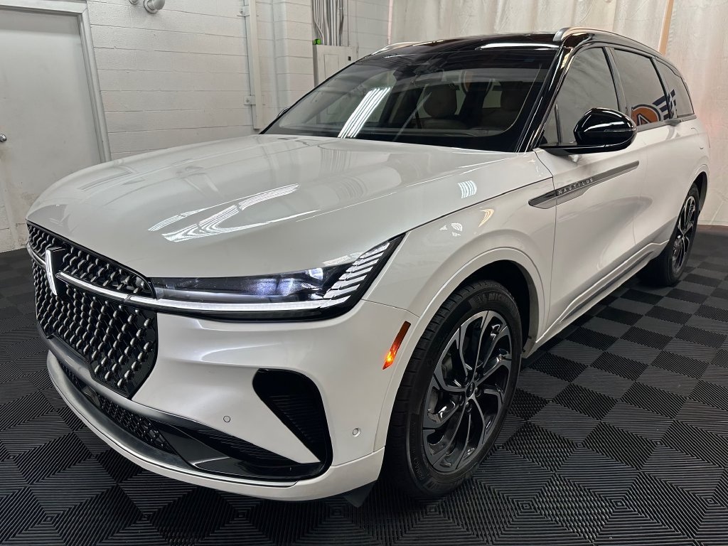 Used 2024 Lincoln Nautilus Reserve SUV
