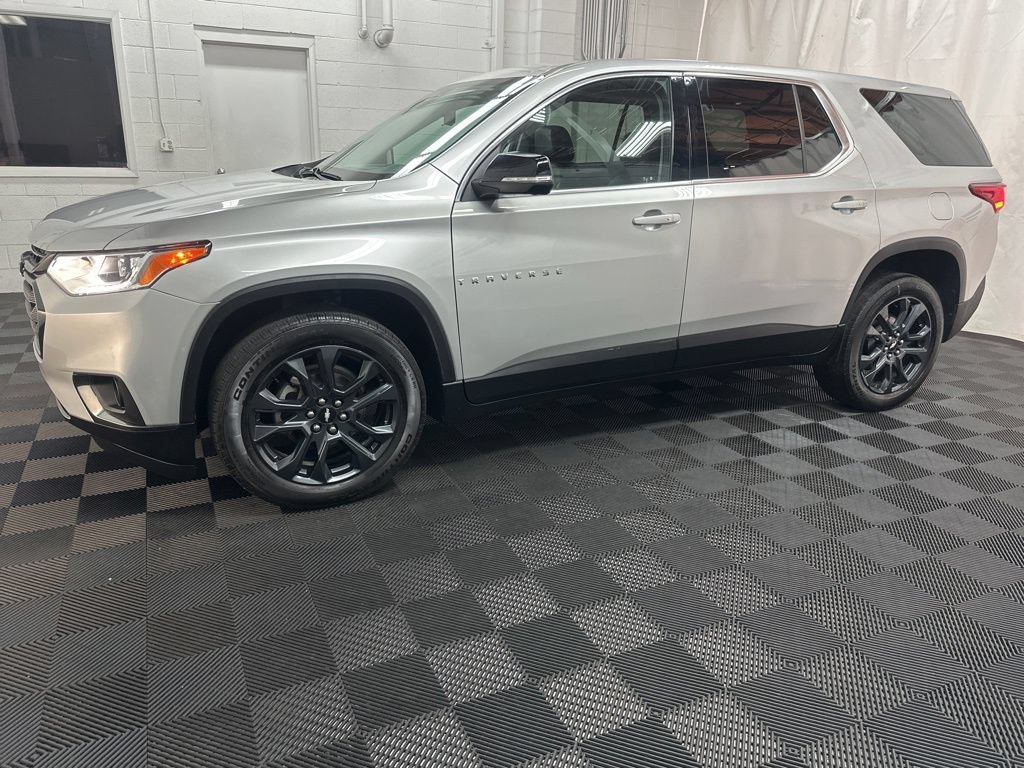 2021 Chevrolet Traverse RS - Photo 3