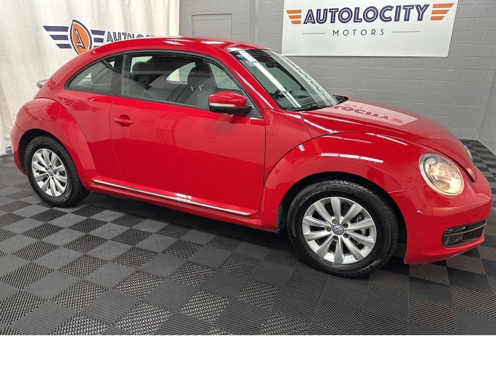 Used 2019 Volkswagen Beetle 2.0T S Hatchback