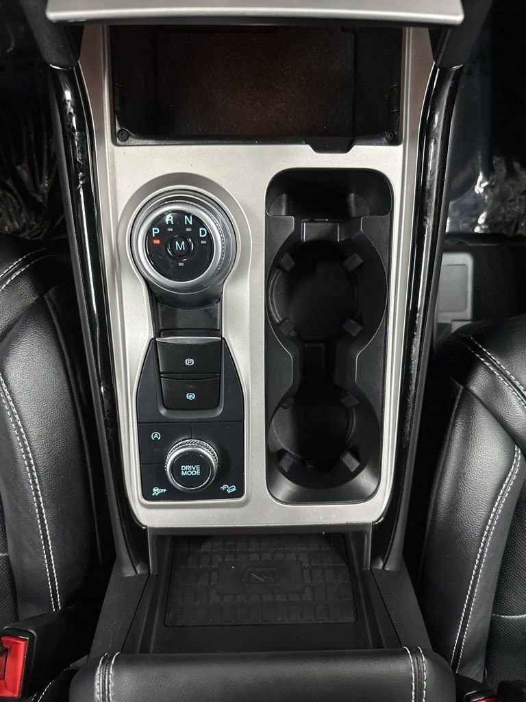 2024 Ford Explorer ST - Photo 23
