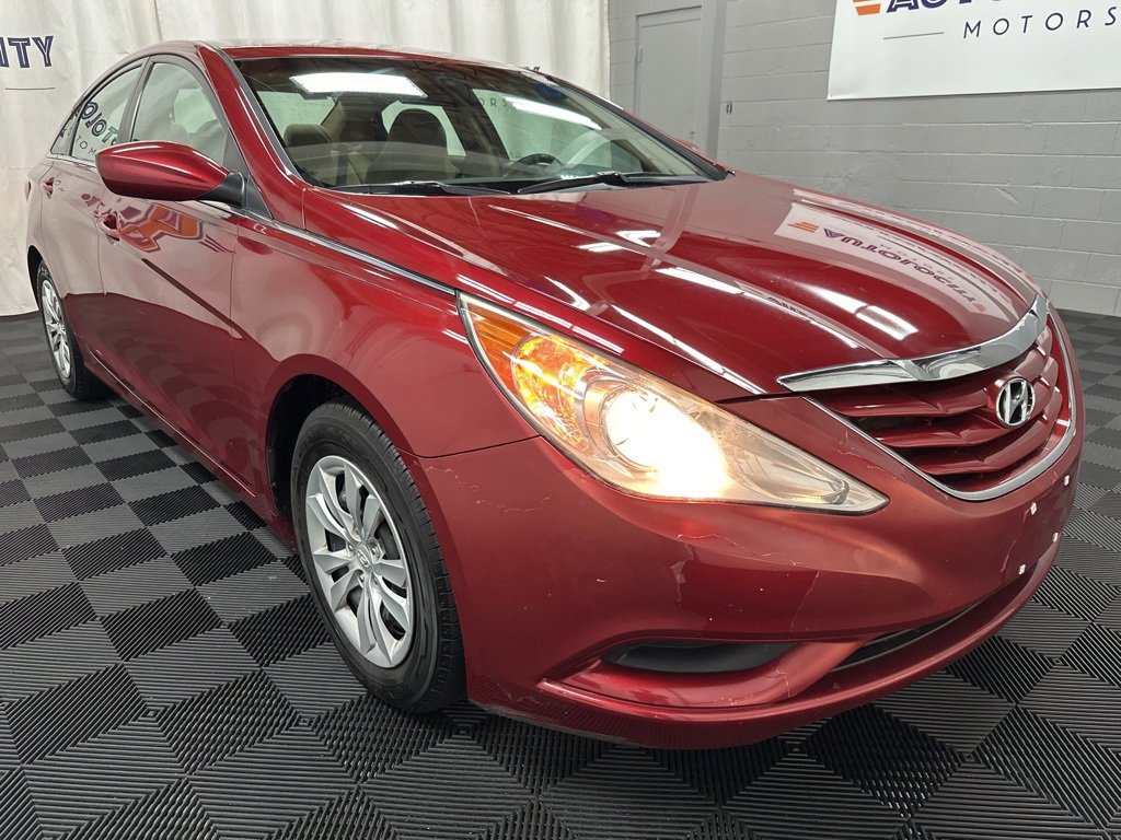 2011 Hyundai Sonata GLS photo 2