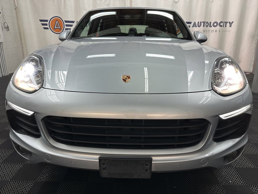 2018 Porsche Cayenne Platinum Edition photo 3