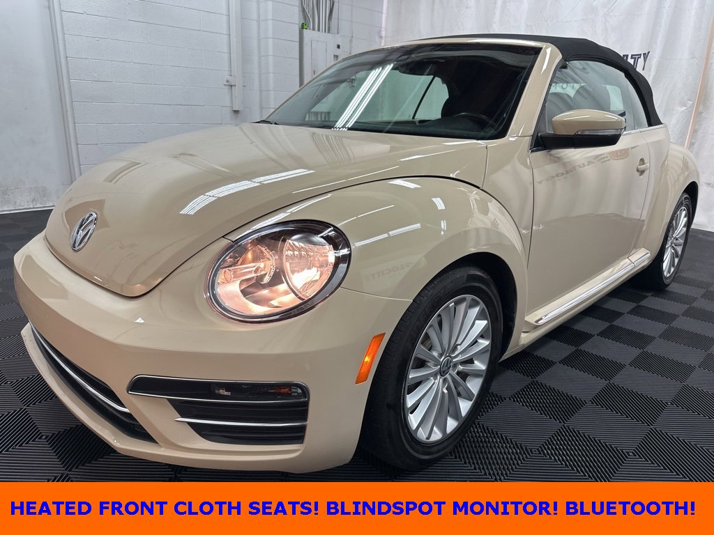 2019 Volkswagen Beetle SE's photo