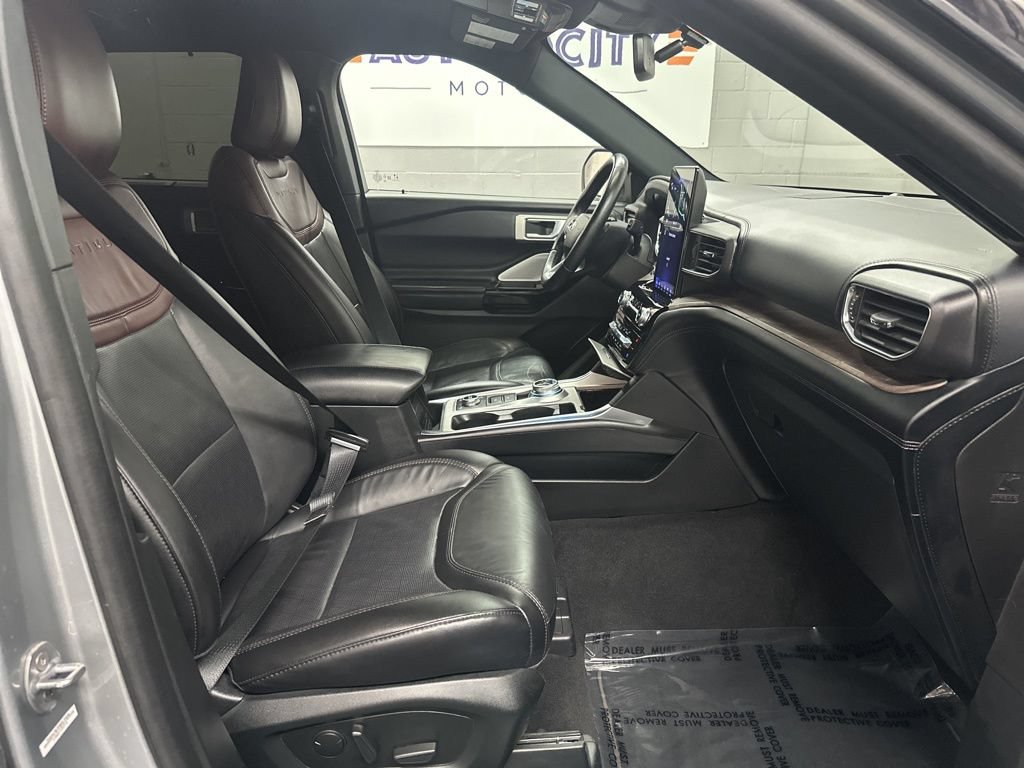 2022 Ford Explorer Platinum - Photo 19