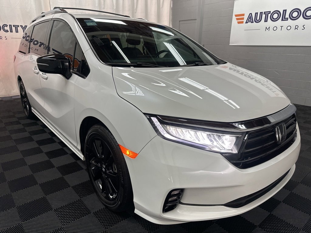 2024 Honda Odyssey Sport photo 3