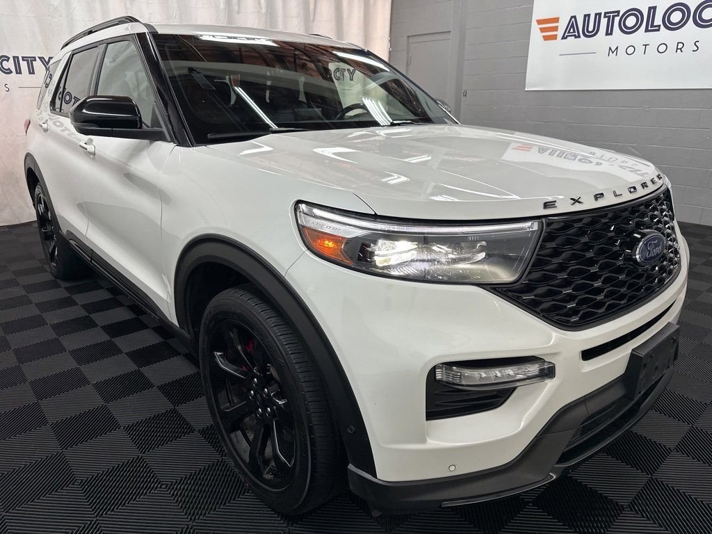 2020 Ford Explorer ST photo 2