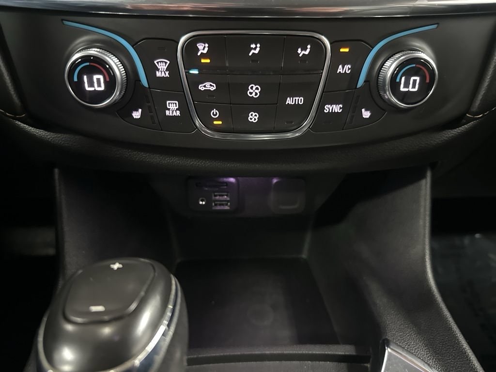 2021 Chevrolet Traverse RS - Photo 25