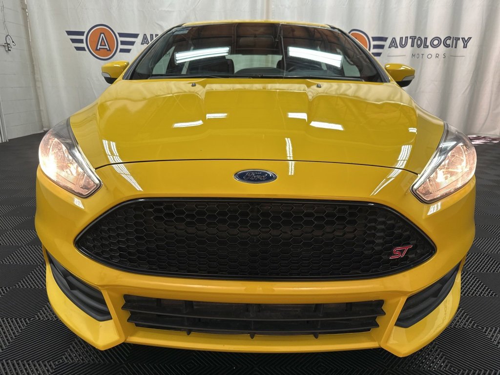 2017 Ford Focus ST photo 3