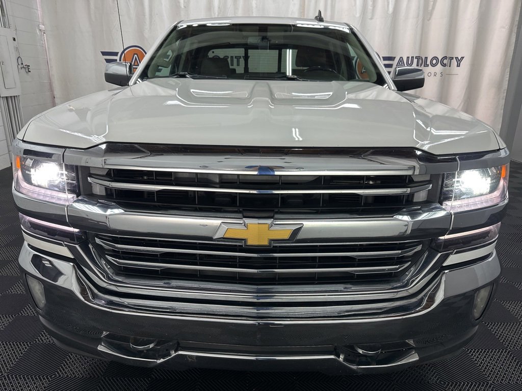 2018 Chevrolet Silverado 1500 LTZ photo 3